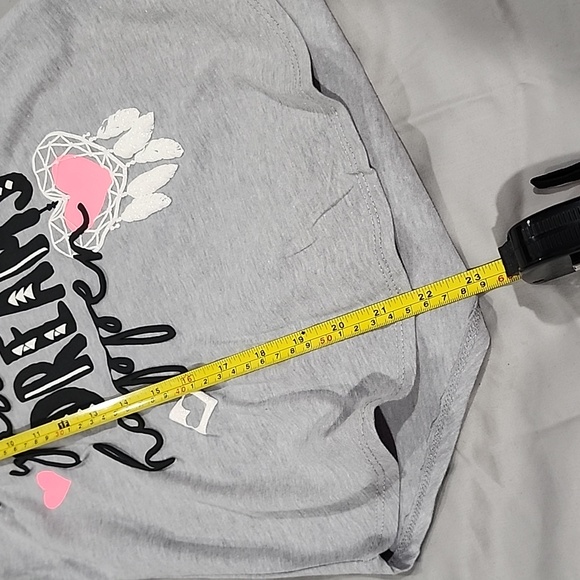 NWT girls gray graphic shirt size 7/8 M - Picture 3 of 13